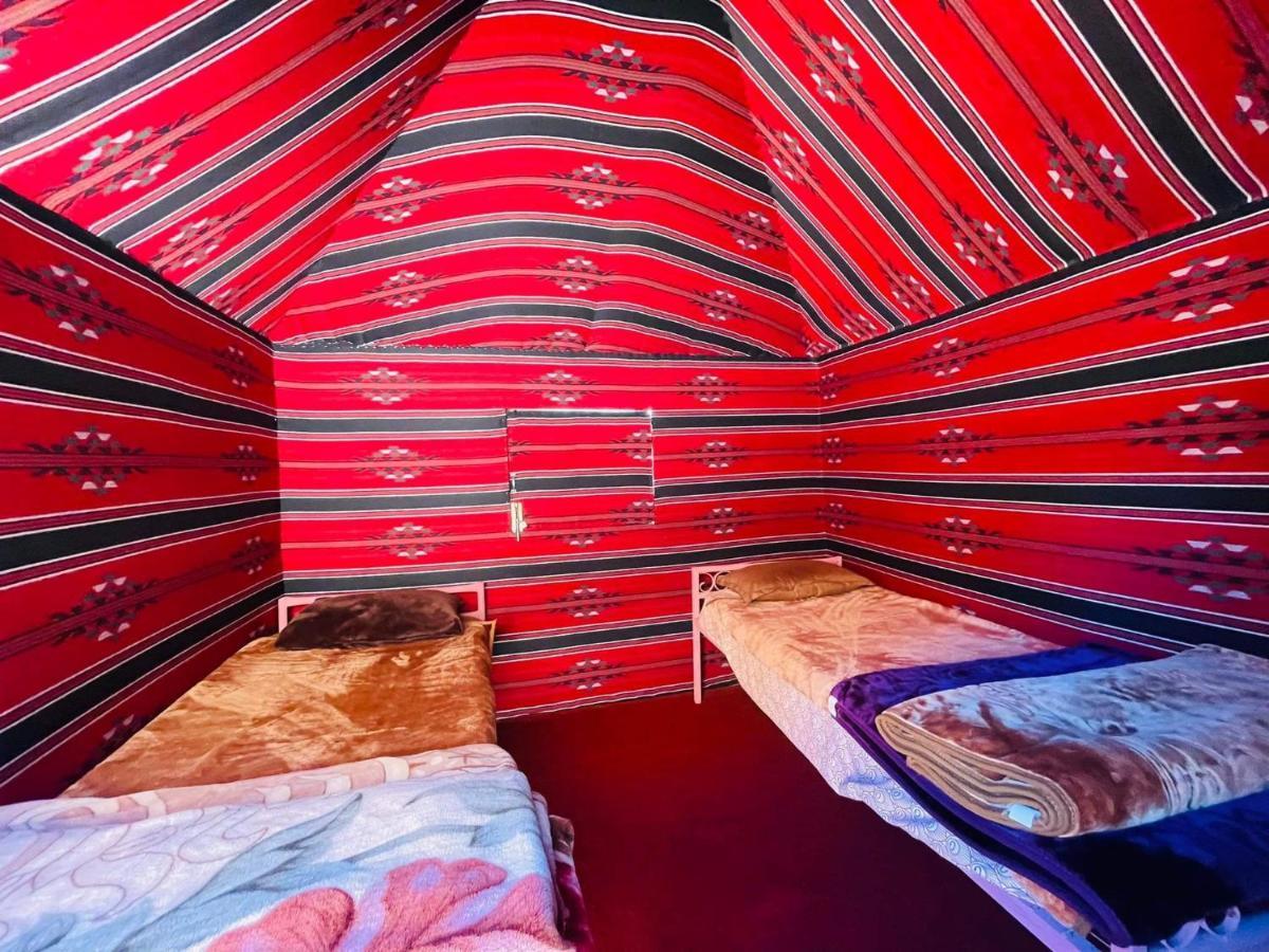 Caravan Station Camp Hotel Rum vádi Kültér fotó